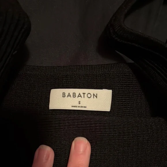 Babaton Black Ribbed Sleeveless Crop Tank Top - Picture 3 of 3